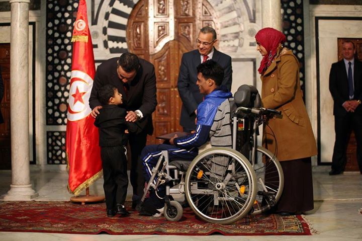 عائلة جريح الثورة طارق الدزيري مهدّدة بالتشرّد